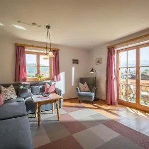https://lainthalerhof.com-bavaria.com