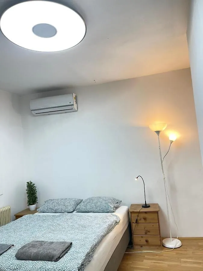 Homestay Nice Rooftop Hostel Vienna