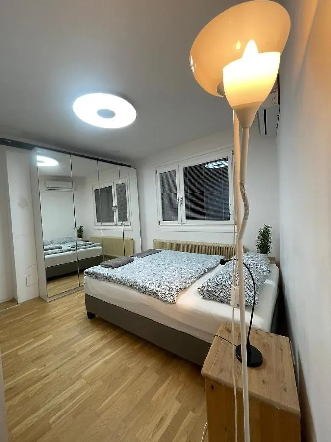 Nice Rooftop Hostel Vienna 0*,